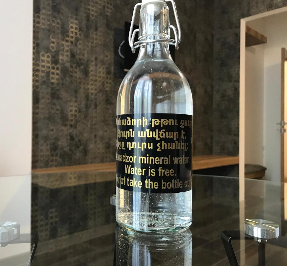 Отель Auroom Ванадзор Exteriör bild